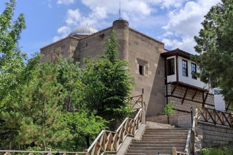 28 Aralık Pazar-Çankırı Tuz Mağarası-Çankırı Müzesi-Koca Meşe-Tarihi Çankırı Evleri-Çankırı Kalesi- Taş Mescit- Hazimiye Gazozcusu Turu- Günübirlik