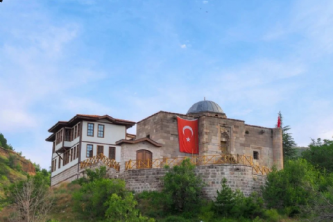 28 Aralık Pazar-Çankırı Tuz Mağarası-Çankırı Müzesi-Koca Meşe-Tarihi Çankırı Evleri-Çankırı Kalesi- Taş Mescit- Hazimiye Gazozcusu Turu- Günübirlik