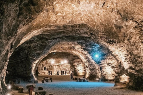 28 Aralık Pazar-Çankırı Tuz Mağarası-Çankırı Müzesi-Koca Meşe-Tarihi Çankırı Evleri-Çankırı Kalesi- Taş Mescit- Hazimiye Gazozcusu Turu- Günübirlik