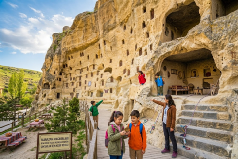ÇATALHÖYÜK – HADİM GÖKSU ŞELALESİ – BİNBİR KİLİSE KARADAĞ – MANAZAN MAĞARALARI TURU