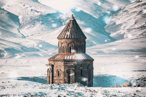 DOĞU EKSPRESİ İLE ERZURUM, KARS, SARIKAMIŞ, ANİ, ÇILDIR GÖLÜ, PALANDÖKEN KAYAK MERKEZİ, DİVRİĞİ TURU- MERGEZ MACERA TURİZM 2025-2026 SEZON. 3. TUR