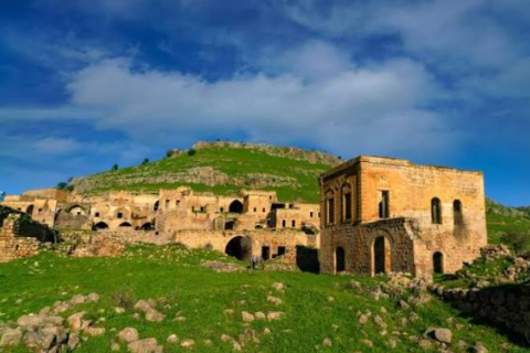 GİZEMLİ BEYAZSU – MİDYAT – SAVUR – MARDİN – DARA ANTİK KENTİ – EZİDİ VE SÜRYANİ KÖYLERİ TURU-MERGEZ