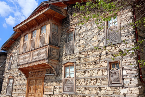 ISPARTA GÜL BAHÇELERİ- EĞİRDİR GÖLÜ-DÜĞMELİ EVLER ANTALYA-SAGALASSOS ANTİK KENTİ-BURDUR MAMUT MÜZESİ VE BURDUR ARKEOLOJİ MÜZESİ TURU 2025