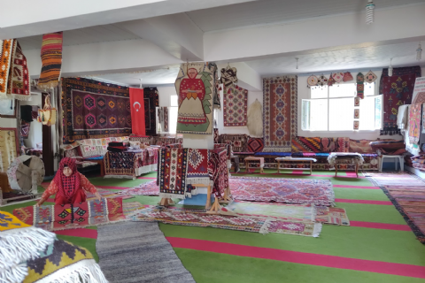 KARATEPE KİLİMDOKUMA KOOPERATİFİ – SABUNÇAYI ŞELALESİ – HARUN REŞİT KALESİ – KARAÇAY ŞELALESİ – OSMANİYE MASAL PARK TURU