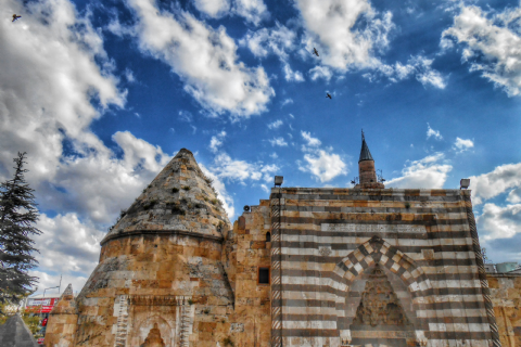 KIRŞEHİR TURU MERGEZ 2026-NEŞET ERTAŞ SEVERLERE.