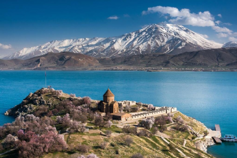 Van Ekspresi ile Van-Tatvan-Nemrut Krater Gölü-Ahlat-Akdamar Kilisesi-Muradiye-İshakpaşa Sarayı- Turu