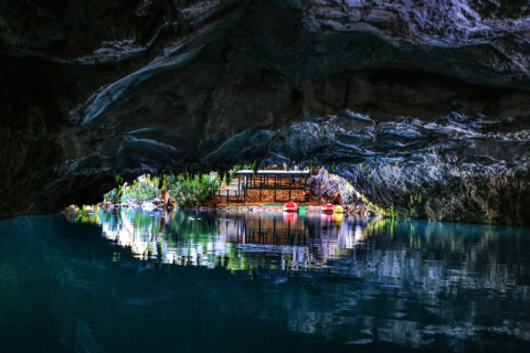 🌊🏕️ KÖPRÜLÜ KANYON RAFTİNG KAMPI – TAZI KANYONU – ALTINBEŞİK MAĞARASI – SELGE ADAM KAYALAR VE ANTİK KENTİ- ORMANA DÜĞMELİ EVLER TURU 