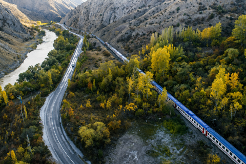 🚂 Van Ekspresi ile Gidiş – Doğu Ekspresi ile Dönüş – Van • Ahlat • Muradiye • Doğubayazıt • Kars • Ani Özel Turu – Mergez Macera Turizm