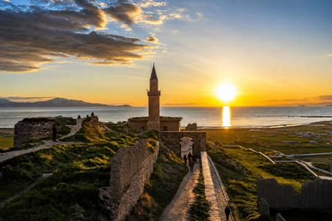 🚂 Van Ekspresi ile Gidiş – Doğu Ekspresi ile Dönüş – Van • Ahlat • Muradiye • Doğubayazıt • Kars • Ani Özel Turu – Mergez Macera Turizm