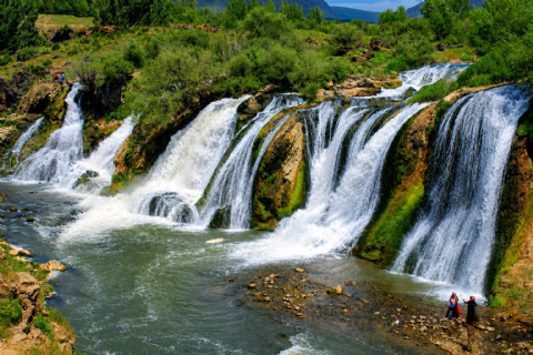 🚂 Van Ekspresi ile Gidiş – Doğu Ekspresi ile Dönüş – Van • Ahlat • Muradiye • Doğubayazıt • Kars • Ani Özel Turu – Mergez Macera Turizm
