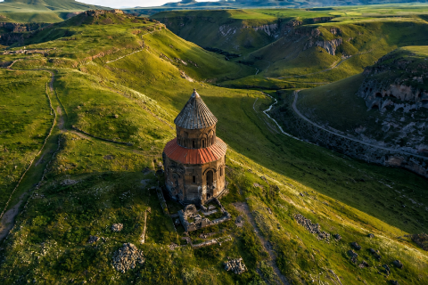 🚂 Van Ekspresi ile Gidiş – Doğu Ekspresi ile Dönüş – Van • Ahlat • Muradiye • Doğubayazıt • Kars • Ani Özel Turu – Mergez Macera Turizm