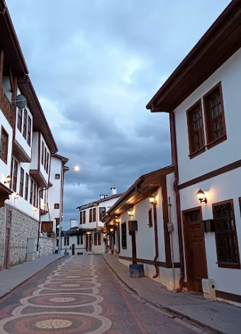 28 Aralık Pazar-Çankırı Tuz Mağarası-Çankırı Müzesi-Koca Meşe-Tarihi Çankırı Evleri-Çankırı Kalesi- Taş Mescit- Hazimiye Gazozcusu Turu- Günübirlik