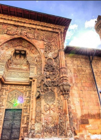 Doğu Ekspresi İle Erzurum, Kars, Sarıkamış, Ani, Çıldır Gölü, Palandöken Kayak Merkezi, Divriği Turu- 12-17 OCAK. 3. TUR