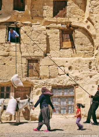 Karaman Lale Bahçeleri, Taşkale Tahıl Ambarları- Hadim Göksu Şelaleleri Turu- MERGEZ MACERA TURİZM