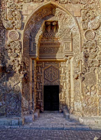 Divriği Camii-Divriği Cam Teras-Kemaliye-Apçağa Köyü-Karanlık Kanyon Tekne-Gürün Gökpınar Gölü-Günpınar Şelalesi -Malatya Turu